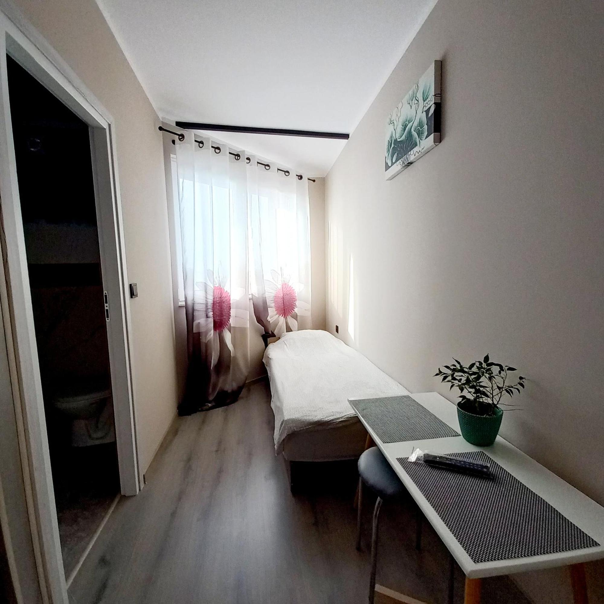 Centrum Noclegi Wagrowiec Kolejowa 15 Buitenkant foto