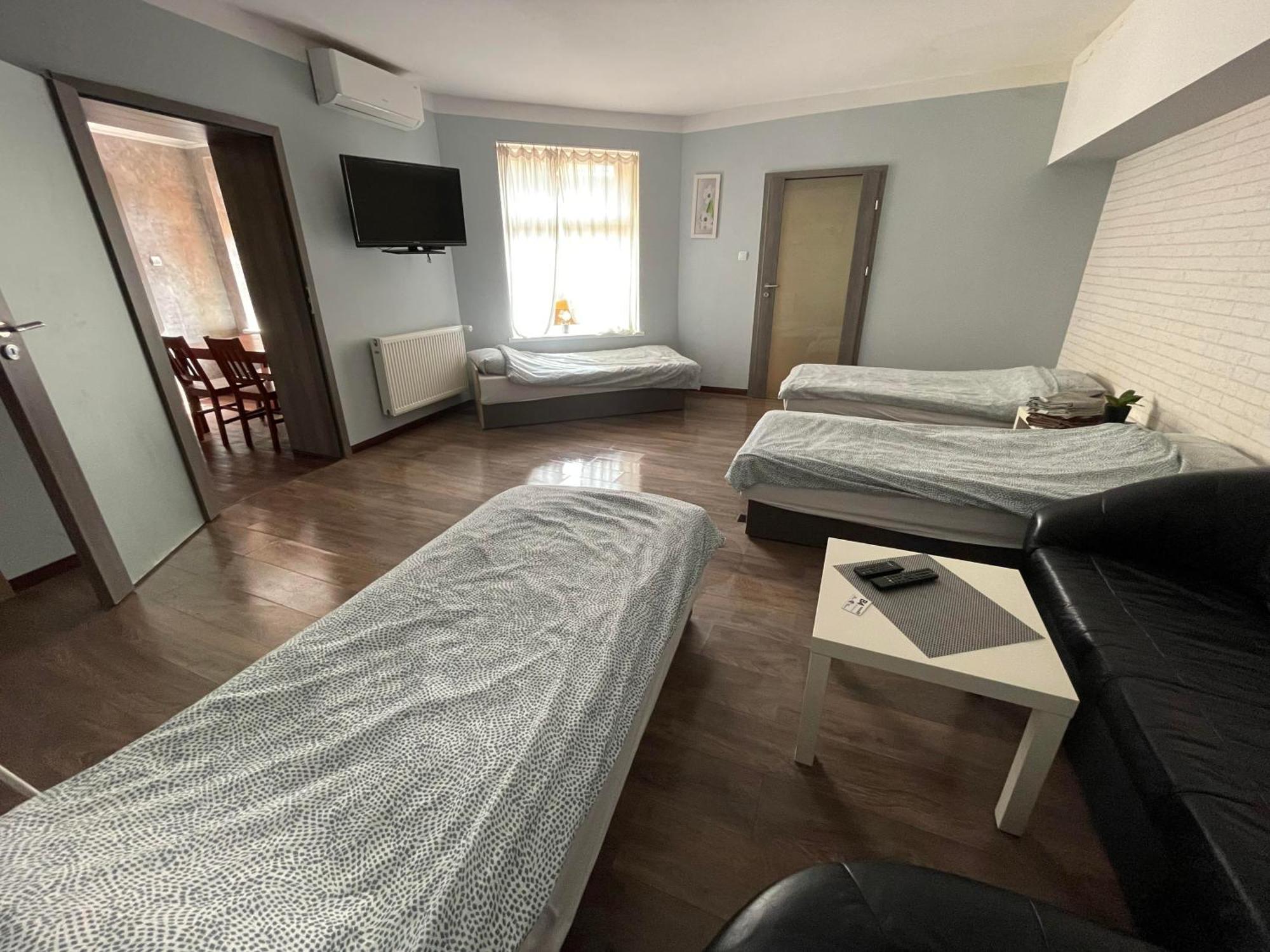 Centrum Noclegi Wagrowiec Kolejowa 15 Buitenkant foto